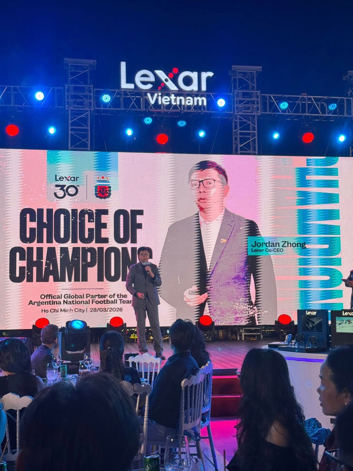 Tham gia sự kiện Choice of Champions - Lexar