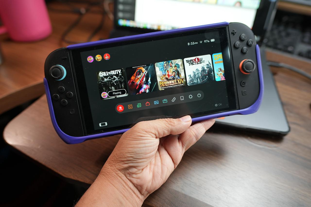 Màn hình Home Nintendo Switch 2 đang mở Call of Duty
